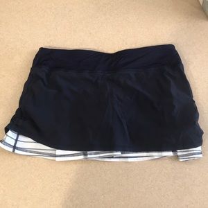 *Sold* EUC Lululemon Navy and White skort sz 8